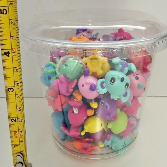 Hatchimal Bundle - 70+ pieces including accessories - Picture 8 of 9